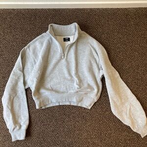Ardene 1/4 zip crop grey sweatshirt